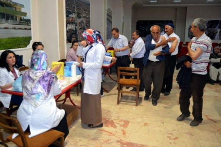 Hacı Adaylarına Menenjit Aşıları Yapıldı